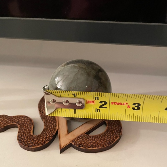 Beautiful labradorite sphere on a triangular snake display stand - Picture 3 of 4